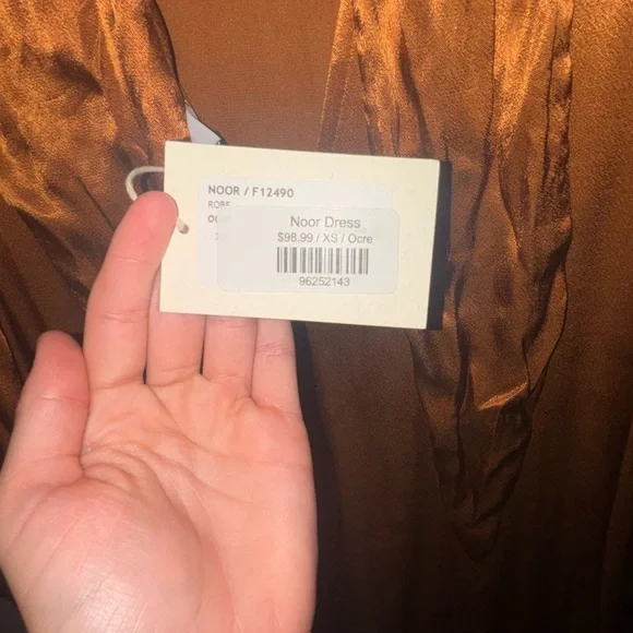 Elegant Women's Brown Dress - Picture 2 of 3